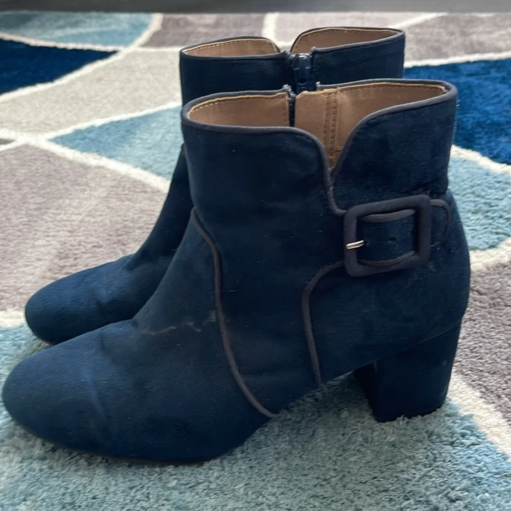 White Mountain Blue Ankle Boots